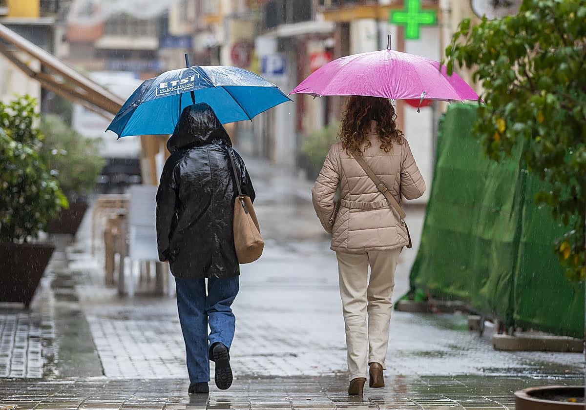La Aemet avisa a estas comunidades de España por la llegada de fuertes lluvias y tormentas secas
