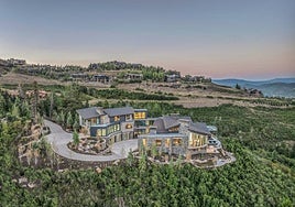 La casa de esquí de 43 millones de euros, con telecabina privada, que fue escenario de una película