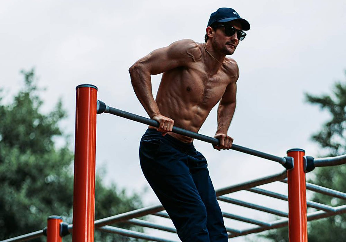 Entrenamiento de fuerza en barra