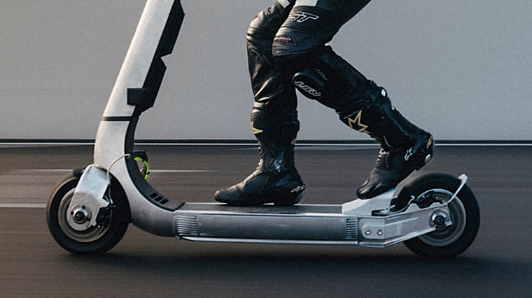 Este patinete ofrece una autonomía de 240 kilómetros