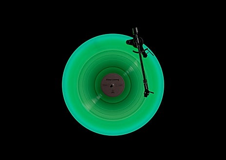 Imagen secundaria 1 - Detalles del nuevo tocadiscos Hotaru (9.999 euros)