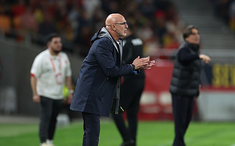 Main photo - Luis de la Fuente with El Pulpo jacket