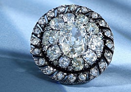 Vendido por 3,7 millones de euros un broche de diamantes que perteneció a Napoleón