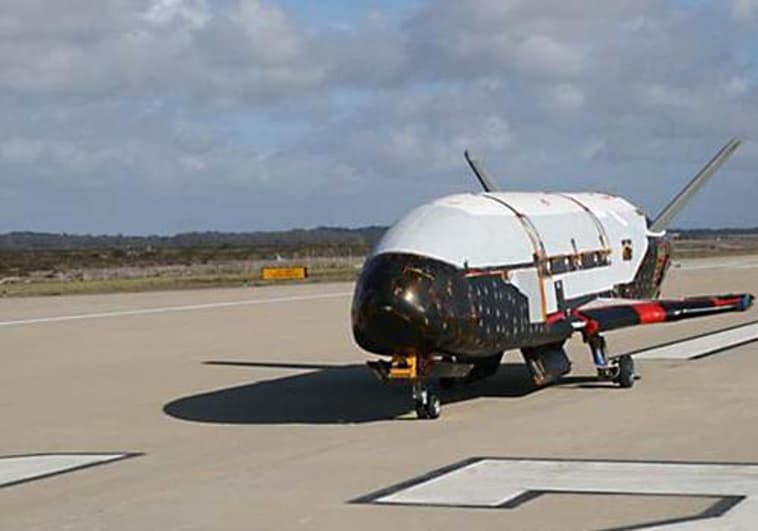 El misterioso avión espacial militar de la NASA toma tierra tras pasar más de 900 días en el espacio