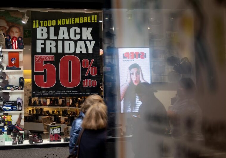 Ocho de cada diez españoles tienen previsto anticipar sus compras de Navidad al 'Black Friday'