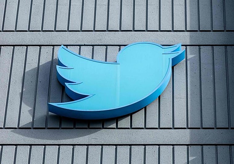 Caos en Twitter: las renuncias, los caprichos y la fuga de anunciantes dejan la 'app' al borde del barranco