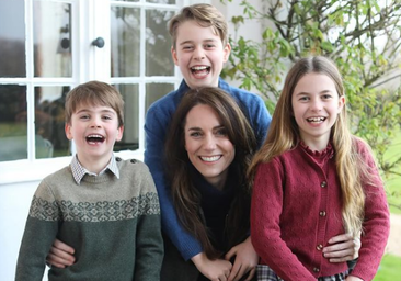 Los fallos que delatan a la fotografía 'fake' de Kate Middleton: «Es un photoshop muy mal hecho»