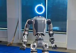 Atlas, el robot contorsionista que parece salido de Star Wars y que va a fabricar coches