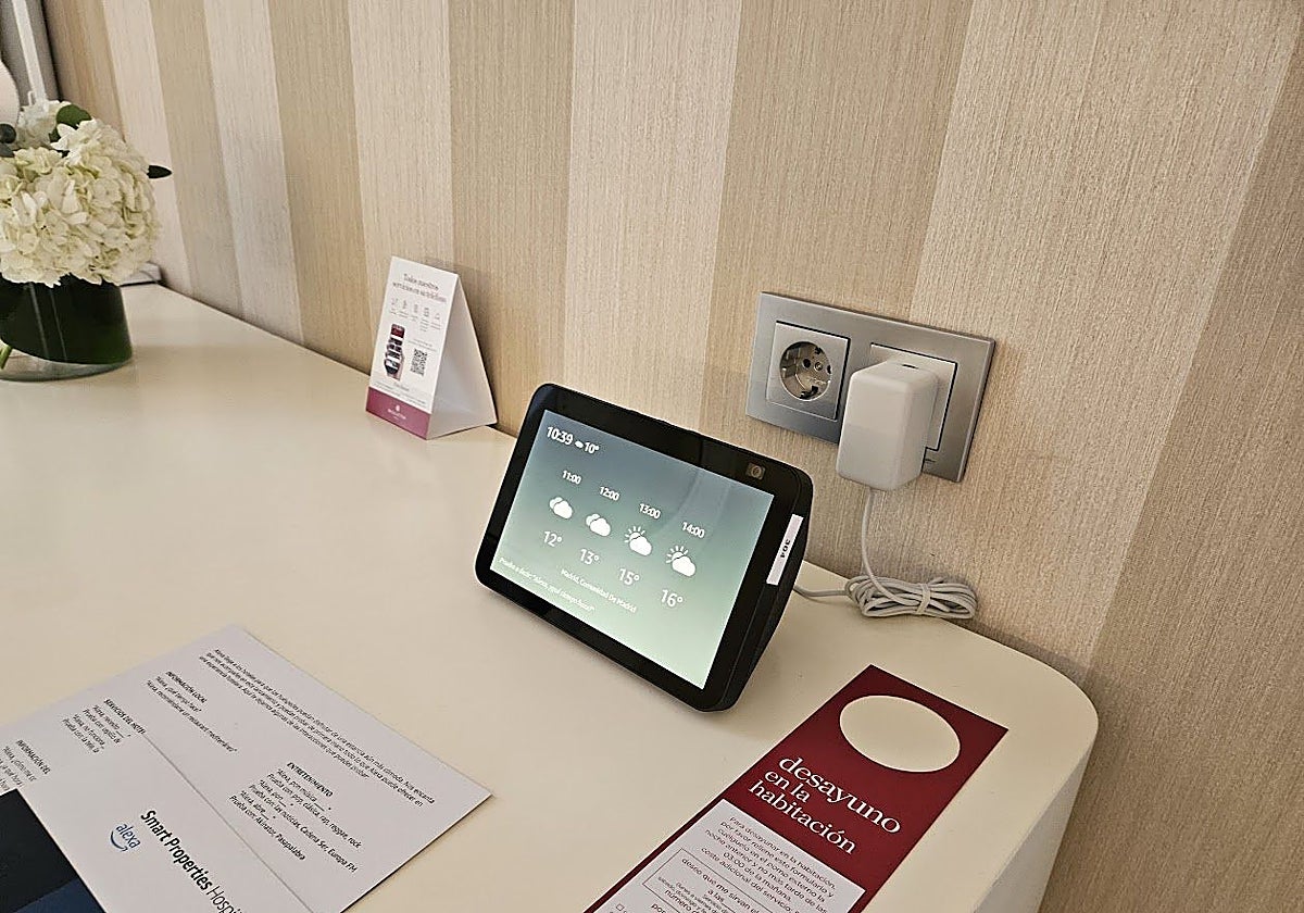 Así están usando Alexa los hoteles para decirte la contraseña del WiFi o la carta de comida