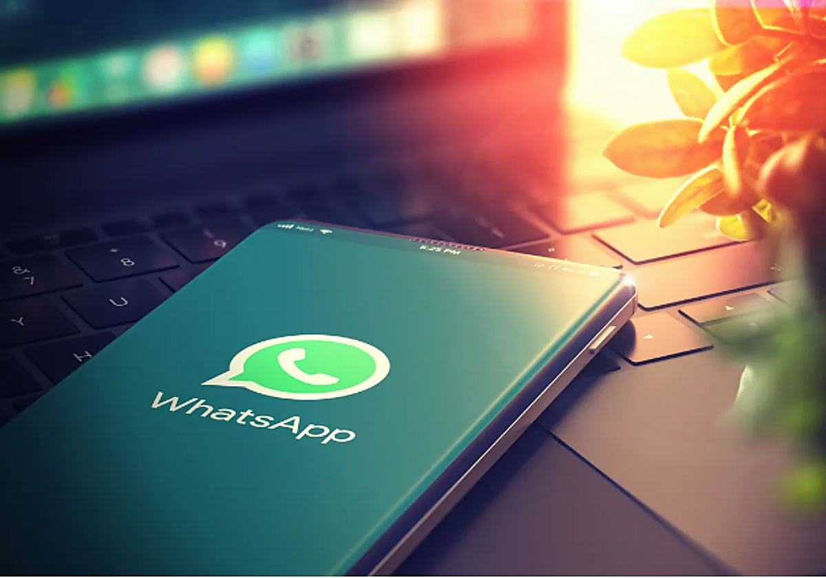 Así funciona la estafa de los 'me gusta' de WhatsApp