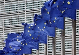 La UE pide a Google, Apple, Microsoft y Booking que aclaren sus medidas contra las estafas online