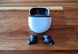 Probamos los Pixel Buds 2a: los primeros auriculares realmente 'inteligentes' de Google