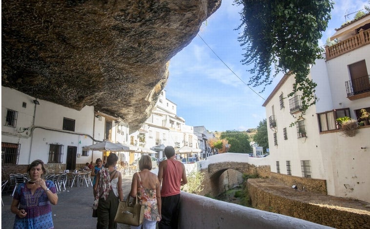 Los pueblos blancos que iluminan la sierra de Cádiz