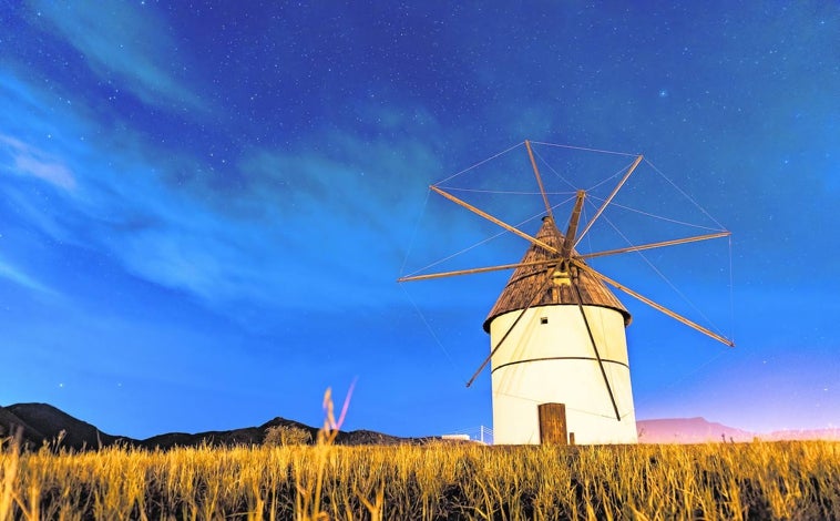 Imagen principal - CABO DE GATA, TURISMO SIN PERIFOLLOS