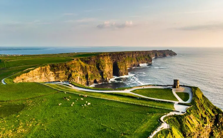 La costa salvaje de Irlanda que todos los viajeros quieren conocer