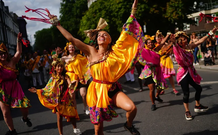 Carnaval de Notting Hill: las mejores imágenes de la gran fiesta callejera de Londres