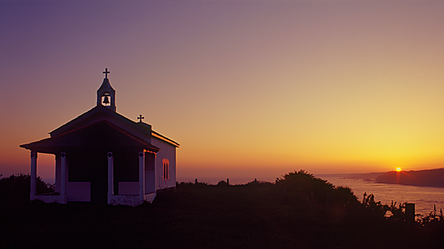 Ermita de la Regalina al amanecer