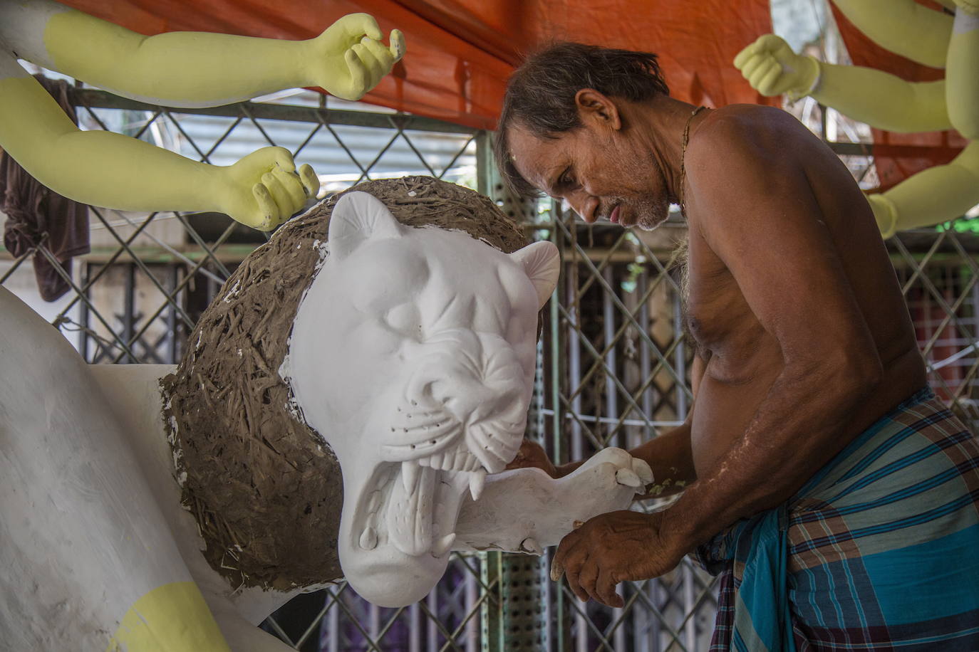 Preparativos del Durga Puya en Dhaka, Bangladesh