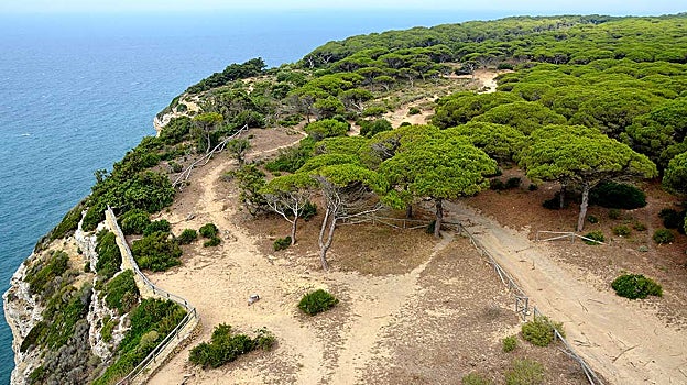 La Breña, un parque natural frente al océano