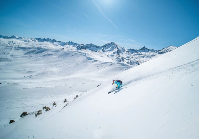 Andorra agrupa sus estaciones: 300 km esquiables en un solo forfait
