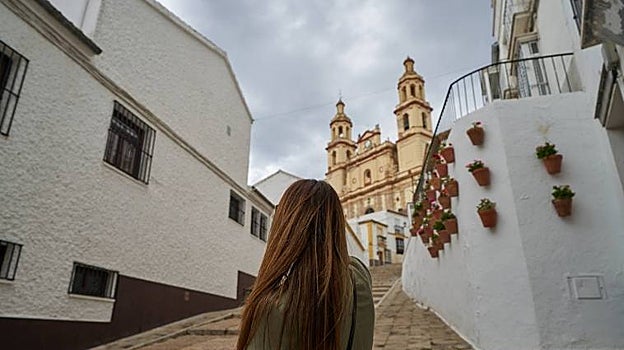 El casco histórico de Olvera, rematado por su iglesia