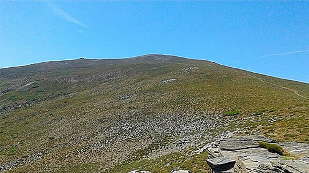 Senderismo por los ocho techos de Andalucía: descubre las cumbres del sur de Europa