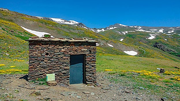 Senderismo por los ocho techos de Andalucía: descubre las cumbres del sur de Europa