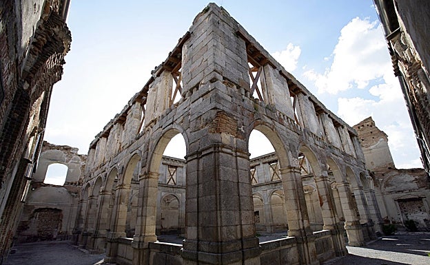 Restos del convento de Madrigal de las Altas Torres, en La Moraña, Ávila