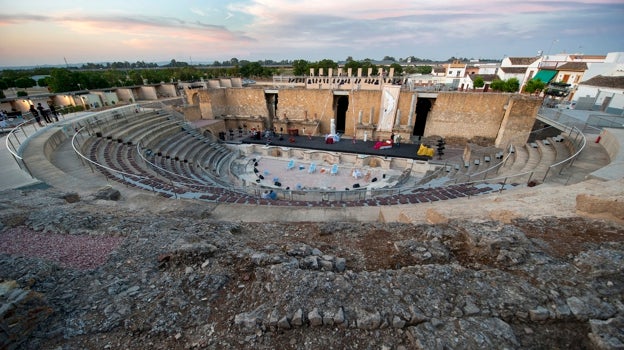 Imagen del teatro romano de Itálica