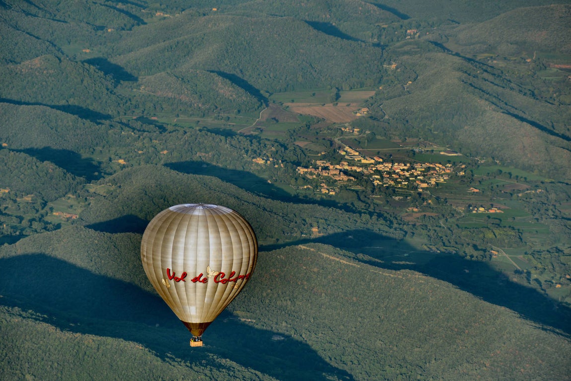 El globo "Vols de Coloms" sobre la Garrocha