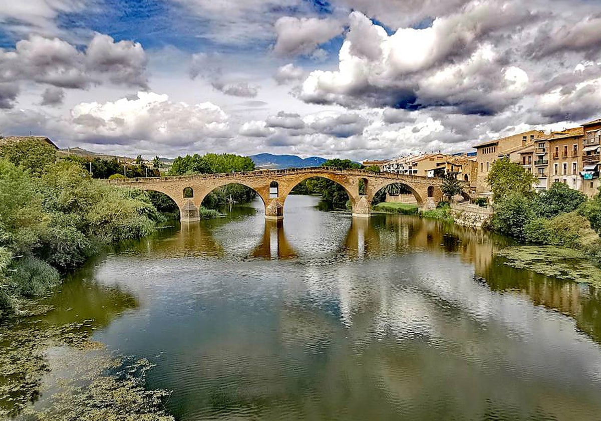 Puente la Reina es para los peregrinos el punto de encuentro de diversos caminos