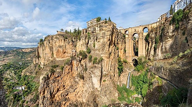 Los pueblos más bonitos de Andalucía donde hacer camping en invierno