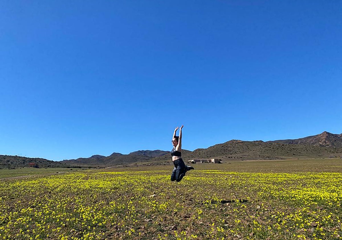 En primavera, los campos del parque natural Cabo de Gata-Níjar ofrecen espectaculares estampas.