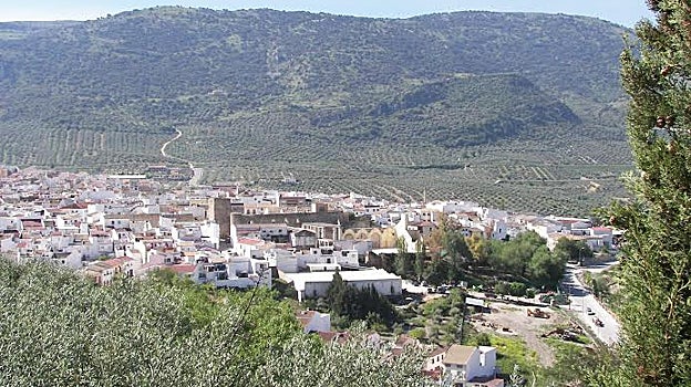 Dola Mencía cuenta con una privilegiada situación dentro de la Subbética cordobesa