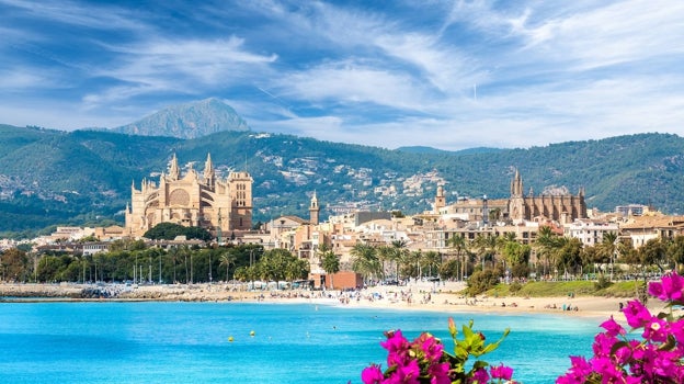 Las mejores ofertas para volar en Semana Santa desde el aeropuerto de Sevilla