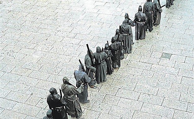 Desfile procesional en Zamora