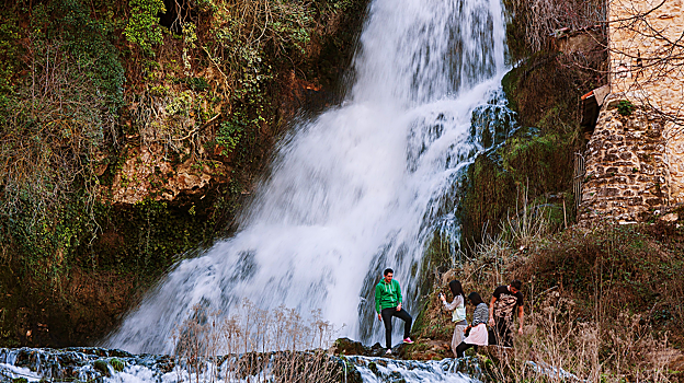 Cascada Orbaneja del Castillo