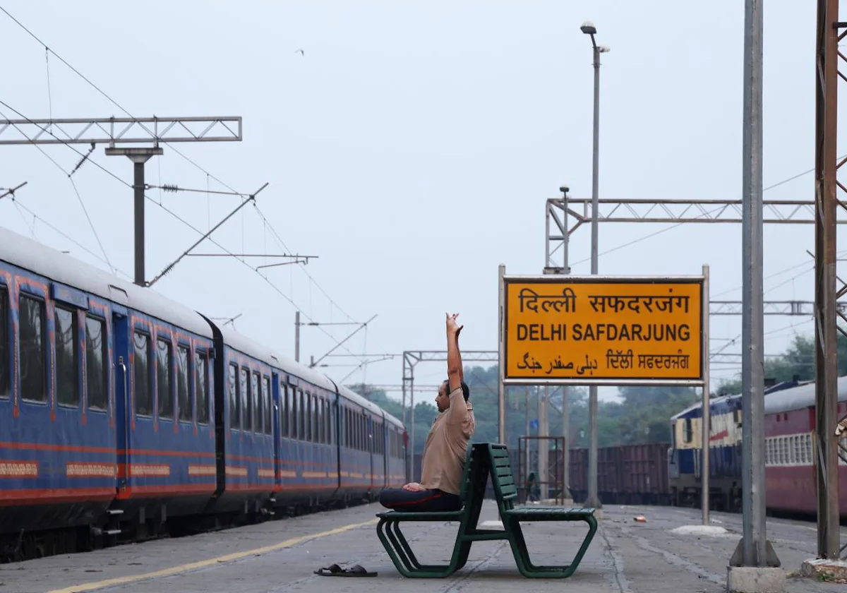 El tren es esencial en las comunicaciones y en la vida en India