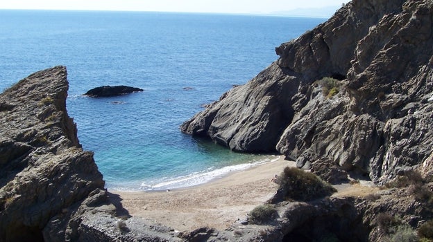 Vista de la cala Peñón Cortado en Cuevas del Almanzora.