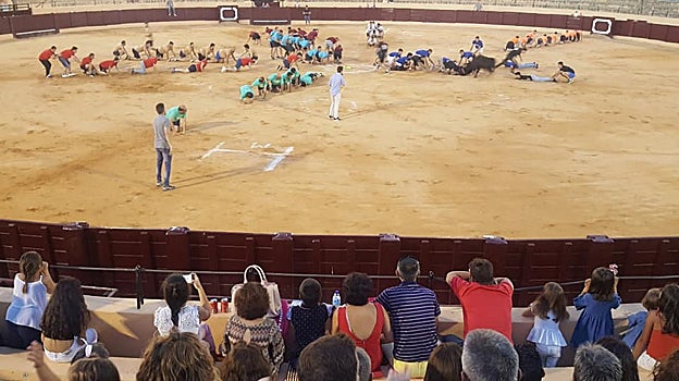 La diversión y las risas llegan a Estepa con el evento 'Grand Prix', inspirado en el mítico programa de televisión