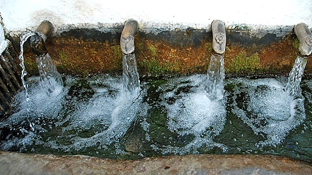 Fuente de los Doce Caños en Fuente Heridos