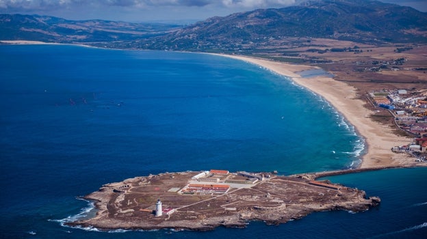 La Isla de las Palomas es el lugar en el que se entremezclan las aguas del Mediterráneo y el Atlántico