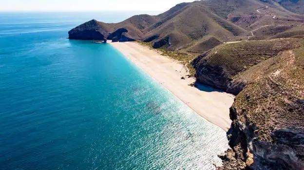 Guía de las mejores playas y calas de Almería para el verano