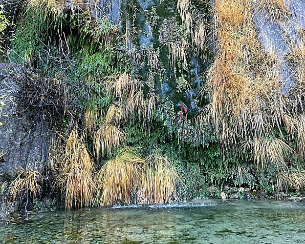 Cascada en la senda del río Cerezuelo en Cazorla.