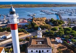 El sabor marinero de El Rompido en Huelva: golf, deportes acuáticos, aventura y la mejor oferta gastronómica a orillas del río Piedras