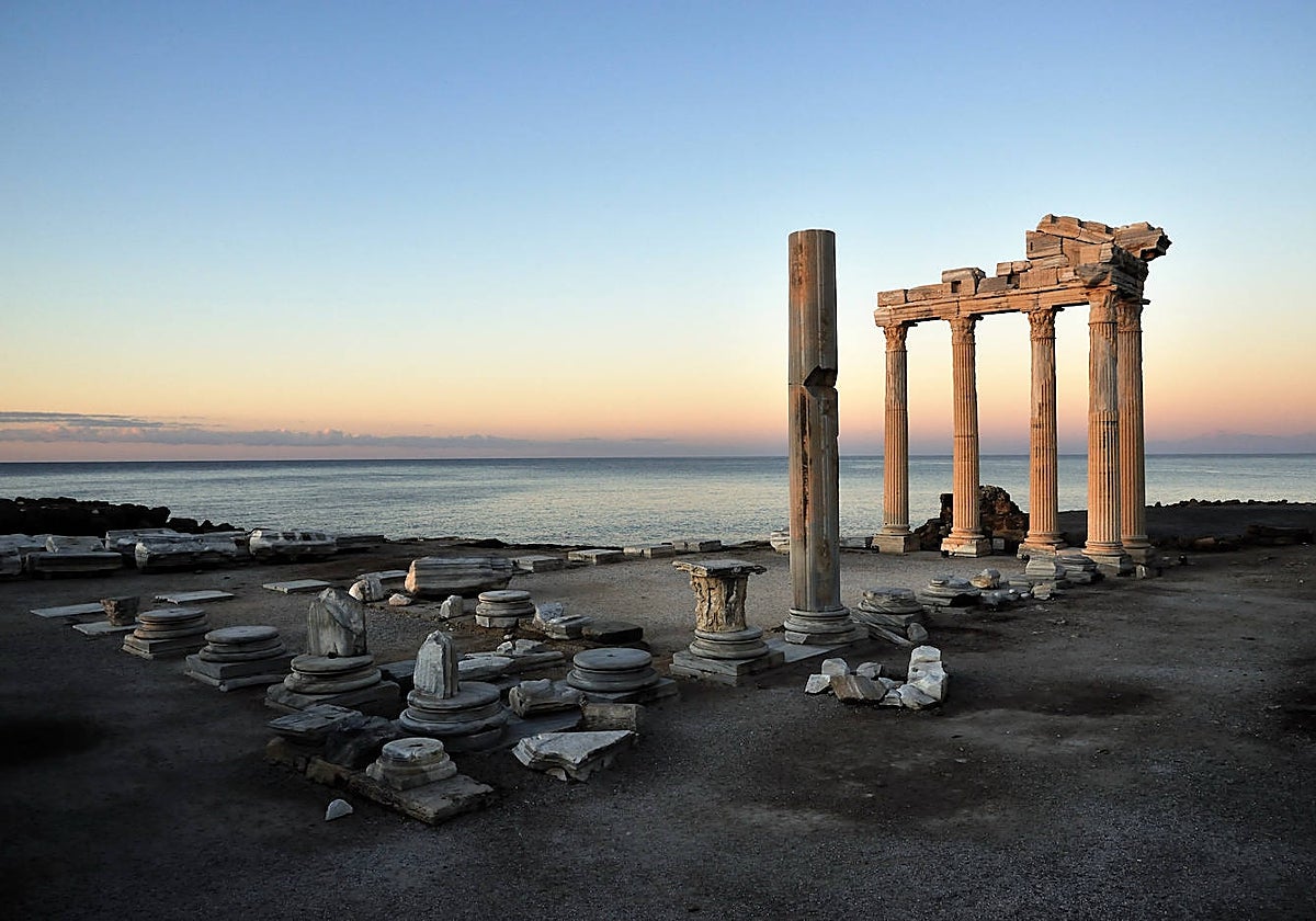Templo de Apolo, en Side (Turquía)