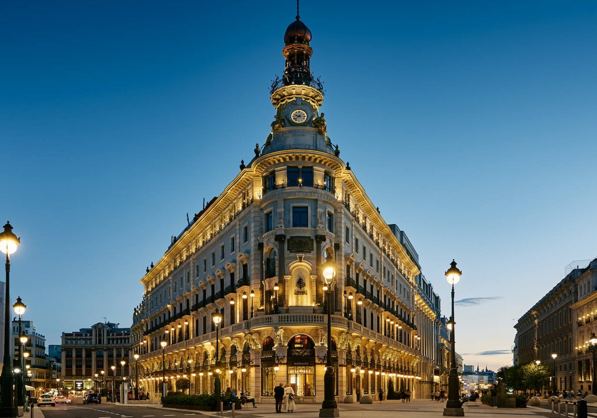 Fachada del hotel Four Seasons Madrid