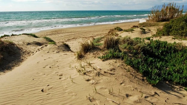 Las mejores playas de Andalucía para alargar el verano hasta el otoño