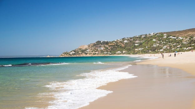 Las mejores playas de Andalucía para alargar el verano hasta el otoño