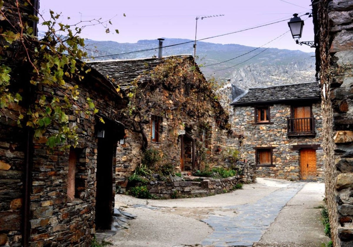 Valverde de los Arroyos, en la ruta de los pueblos negros de Guadalajara